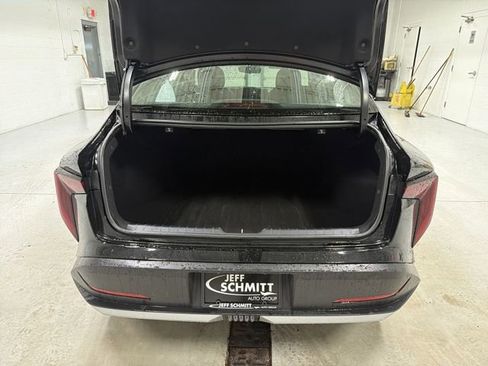 Used 2025 Kia K4 LXS image 15