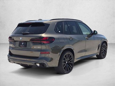 New 2026 BMW X5 xDrive40i w/ M Sport Package AWD/4WD image 2