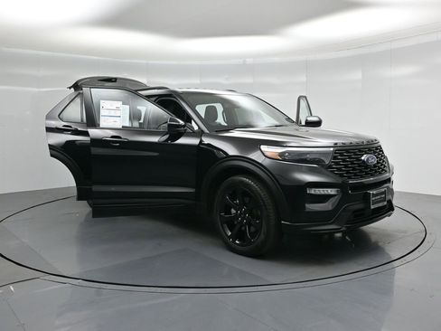 Certified 2022 Ford Explorer ST-Line w/ Class IV Trailer Tow Package image 34