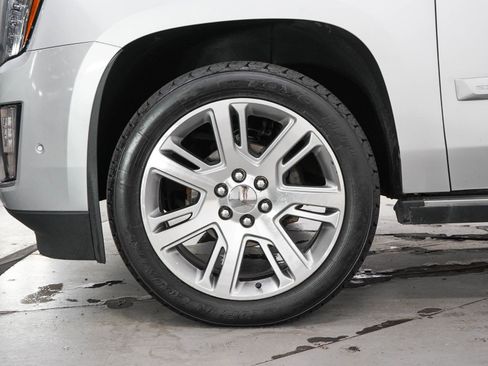 Used 2020 Cadillac Escalade ESV Premium Luxury AWD/4WD image 31
