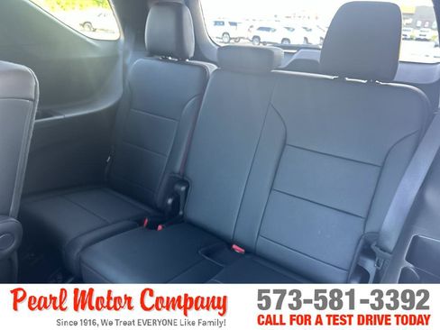 Used 2025 Chevrolet Traverse RS w/ LPO, Floor Liner Package AWD/4WD image 22
