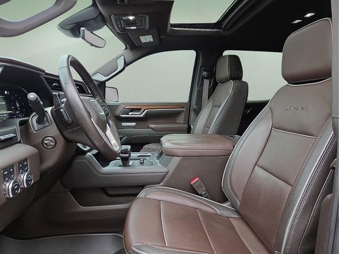 Used 2023 GMC Sierra 1500 Denali w/ Denali Reserve Package AWD/4WD image 13