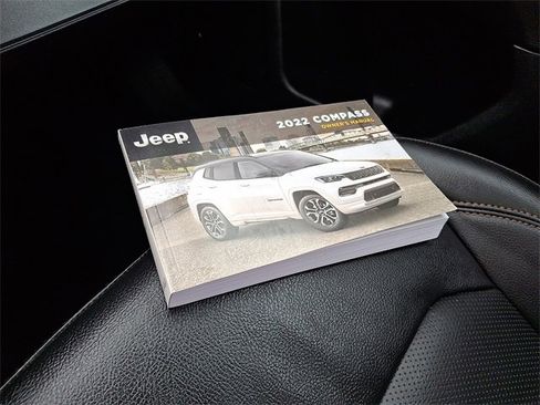 Used 2022 Jeep Compass Limited w/ Sun and Sound Group image 27