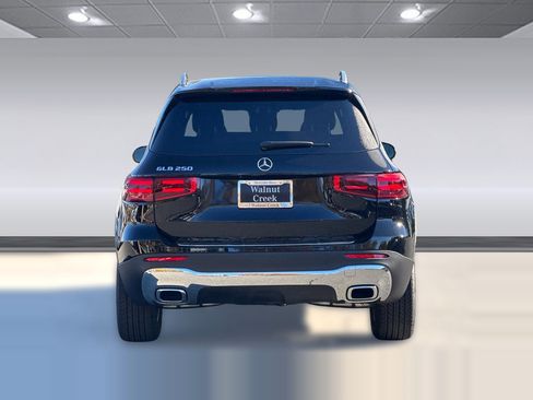 Used 2026 Mercedes-Benz GLB 250 image 9