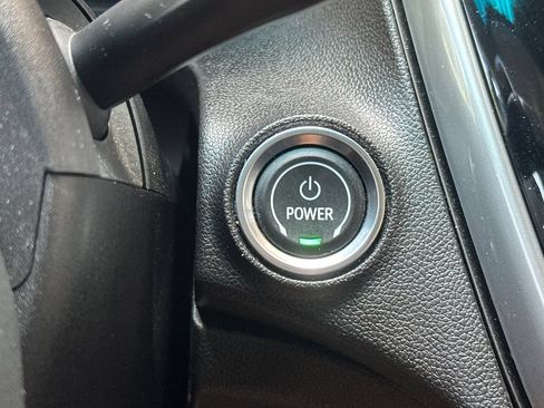 Used 2023 Chevrolet Bolt LT w/ Infotainment Package FWD image 33