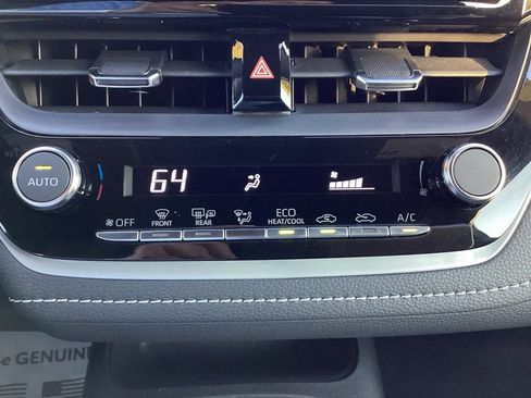 Used 2024 Toyota Corolla SE image 18