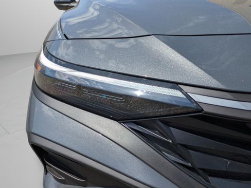 New 2026 Hyundai Elantra Sport FWD image 13