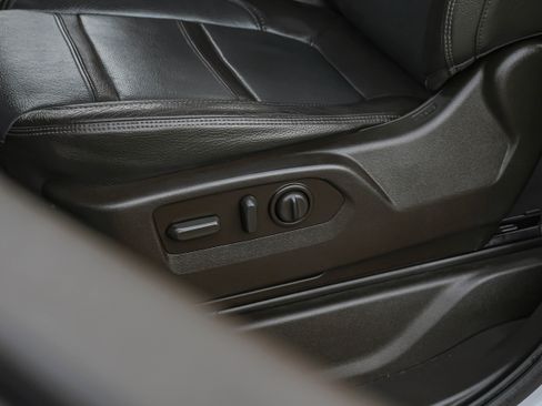 Used 2021 GMC Sierra 3500 Denali w/ Denali Ultimate Package image 39