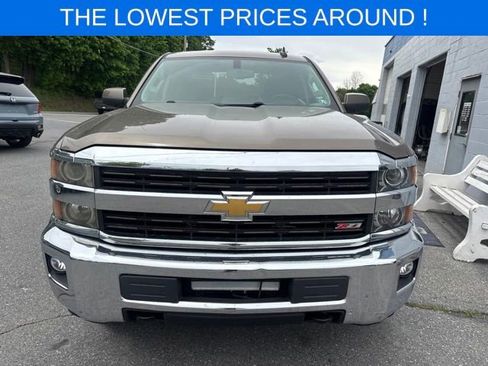 Used 2015 Chevrolet Silverado 2500 LT w/ LT Convenience Package AWD/4WD image 2