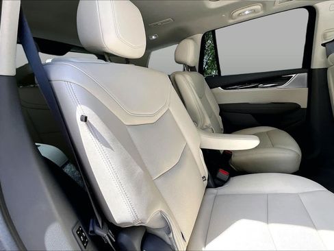 Used 2024 Cadillac XT6 Premium Luxury FWD image 20
