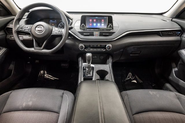 Used 2024 Nissan Altima 2.5 S FWD image 27