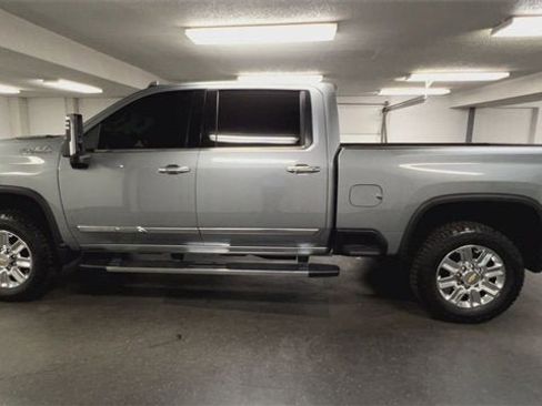 Used 2024 Chevrolet Silverado 2500 High Country w/ High Country Premium Package image 5