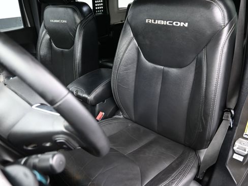 Used 2016 Jeep Wrangler Unlimited Rubicon image 21