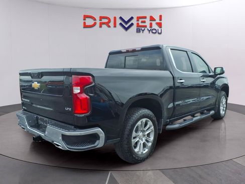 Used 2025 Chevrolet Silverado 1500 LTZ AWD/4WD image 5