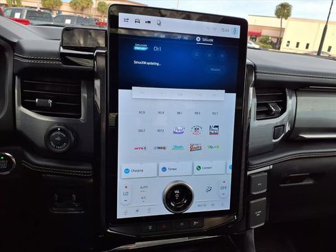 Used 2024 Ford F150 Lightning Platinum image 31