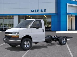 New 2025 Chevrolet Express 3500 w/ Power Convenience Package video 2