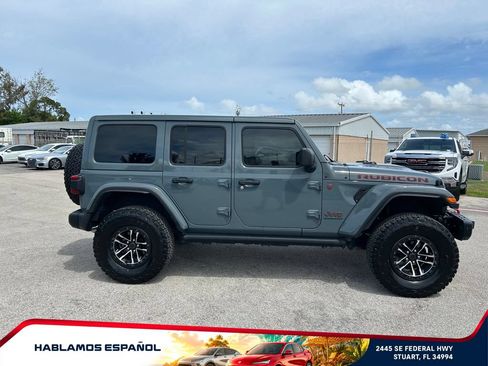 Used 2024 Jeep Wrangler Unlimited Rubicon AWD/4WD image 4