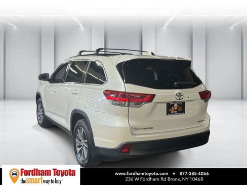 Used 2019 Toyota Highlander XLE AWD/4WD image 5