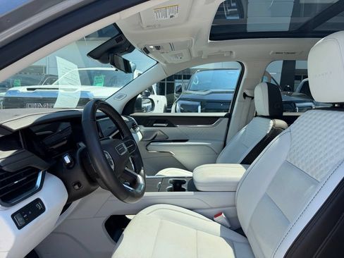 Used 2024 GMC Acadia Denali w/ Super Cruise Package FWD image 14
