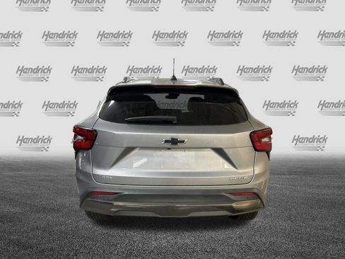 Used 2025 Chevrolet Trax ACTIV w/ Driver Confidence Package FWD image 11