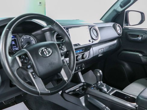 Used 2023 Toyota Tacoma TRD Sport AWD/4WD image 23
