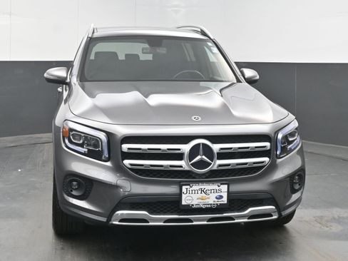 Used 2023 Mercedes-Benz GLB 250 4MATIC image 2
