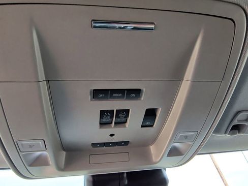 Used 2016 GMC Sierra 2500 Denali w/ Duramax Plus Package image 17