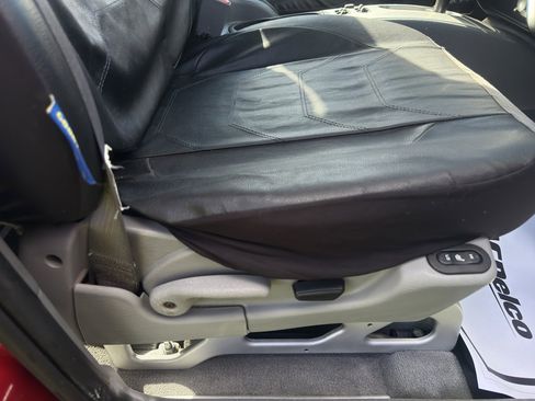 Used 2005 Jeep Liberty Limited image 10