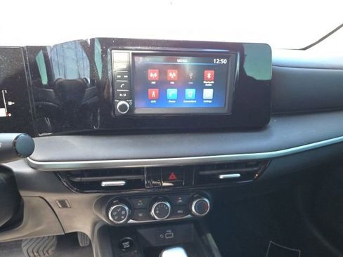 Used 2025 Nissan Kicks S image 17