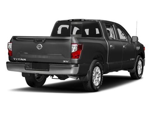 Used 2017 Nissan Titan SV AWD/4WD image 5