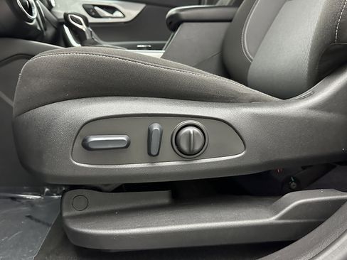 Used 2023 Chevrolet Blazer LT image 11