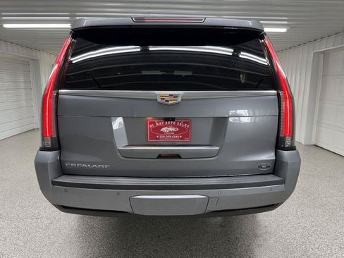 Used 2020 Cadillac Escalade ESV Premium Luxury AWD/4WD image 5