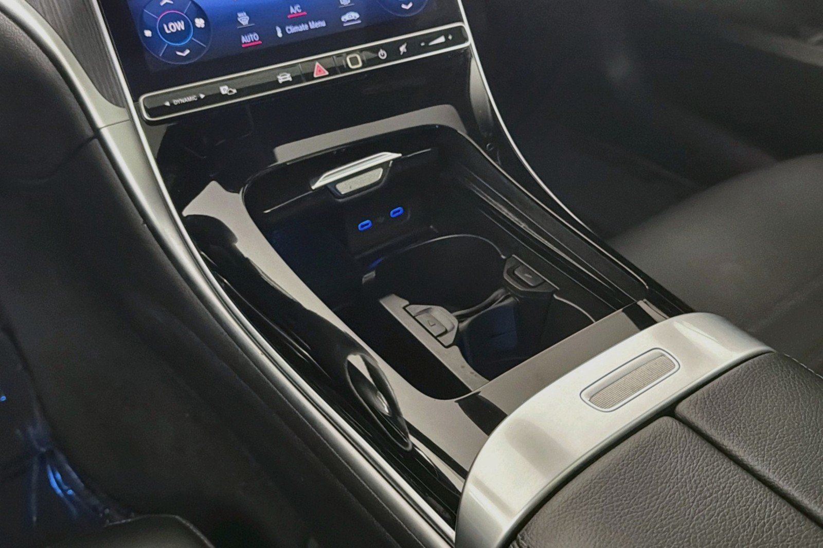 Certified 2024 Mercedes-Benz C 300 Sedan w/ Pinnacle Trim Package image 7