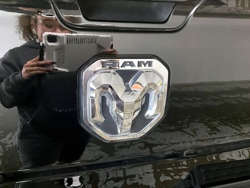 Used 2019 RAM 2500 Limited image 33