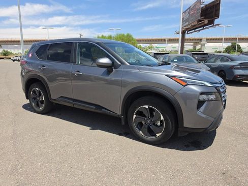 Certified 2024 Nissan Rogue SV FWD image 30