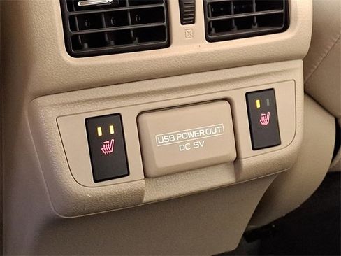 Used 2018 Subaru Legacy 3.6R Limited image 14