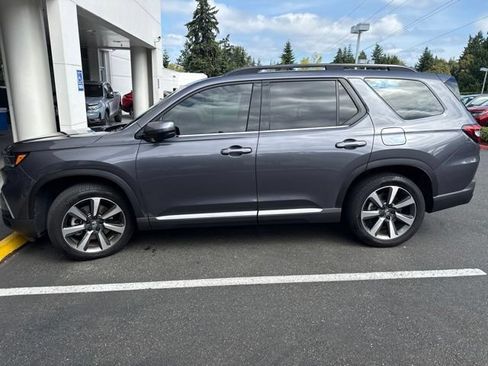 Used 2024 Honda Pilot Elite image 3