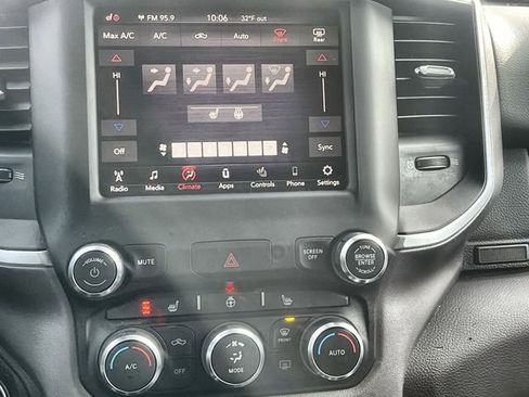 Used 2019 RAM 1500 Big Horn image 18