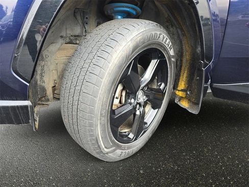 Used 2019 Toyota RAV4 XSE image 37