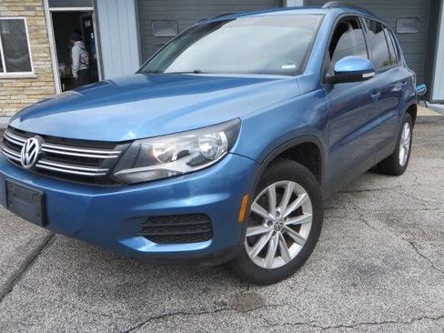 Used 2018 Volkswagen Tiguan Limited w/ Premium Package image 1