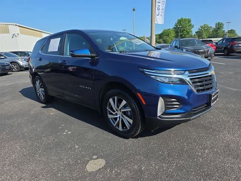 Used 2023 Chevrolet Equinox LT AWD/4WD image 3