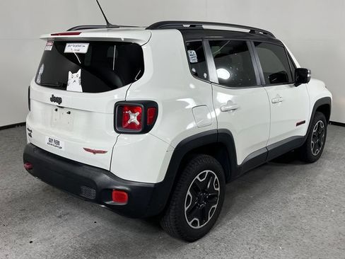 Used 2016 Jeep Renegade Trailhawk w/ Cold Weather Group AWD/4WD image 3
