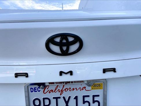 Used 2025 Toyota Camry SE image 29