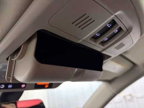 Used 2020 Buick Envision Essence FWD image 34