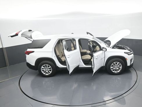 Used 2023 Chevrolet Traverse LS image 66