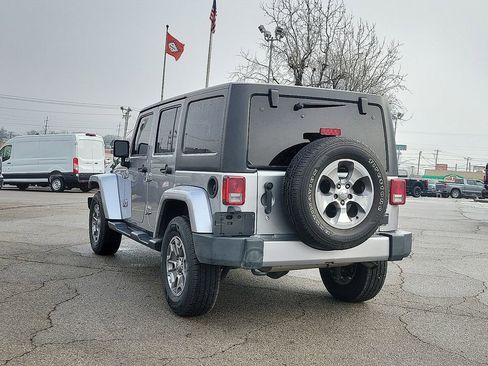 Used 2018 Jeep Wrangler Unlimited Sahara image 4