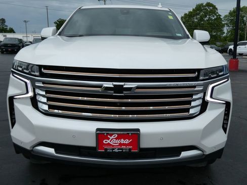 Used 2021 Chevrolet Suburban High Country w/ Premium Package AWD/4WD image 9