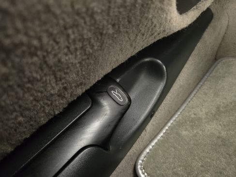 Used 1999 Porsche Boxster image 24