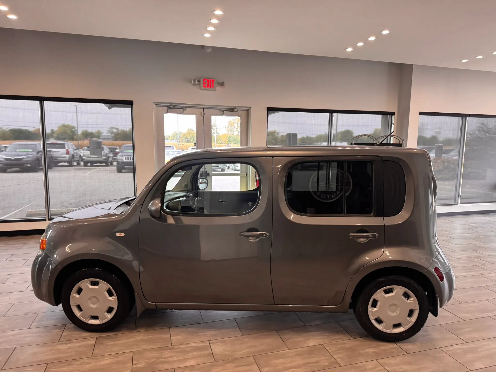 Used 2012 Nissan Cube 1.8 S w/ Interior Designer Pkg FWD image 8