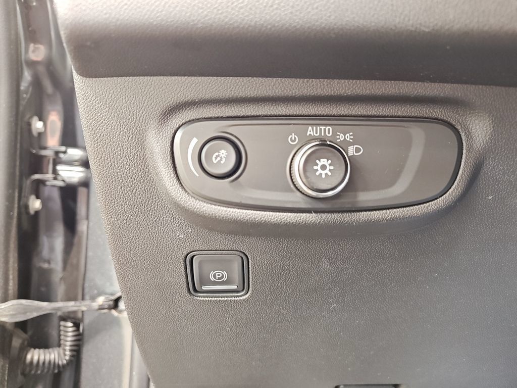 Used 2021 GMC Terrain SLE w/ Driver Convenience Package AWD/4WD image 27